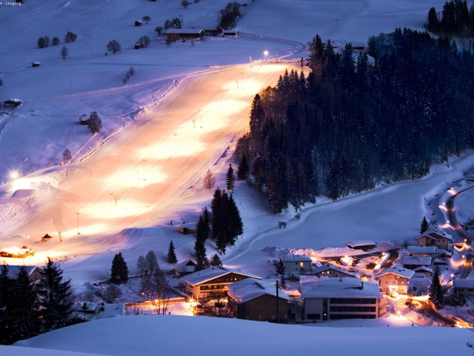 Modern Holiday Home In Leogang With Private Sauna Bagian luar foto